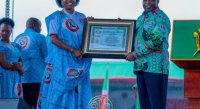 Perezida Ndayishimiye yavuze ko atazi aho umugore we akura amafaranga menshi akoresha akayata ayaha Abarundi