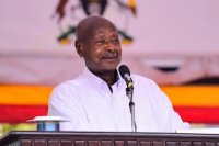 Museveni ntiyumva uburyo abandi bajya ku Kwezi Abanya-Uganda bahugiye mu kumansura