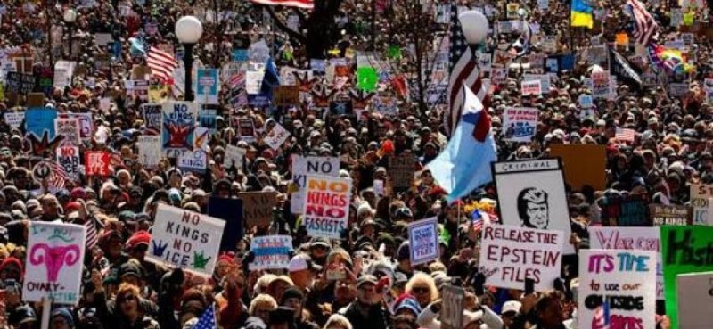 Abanyamerika bongeye kwigabiza imihanda bamagana Trump