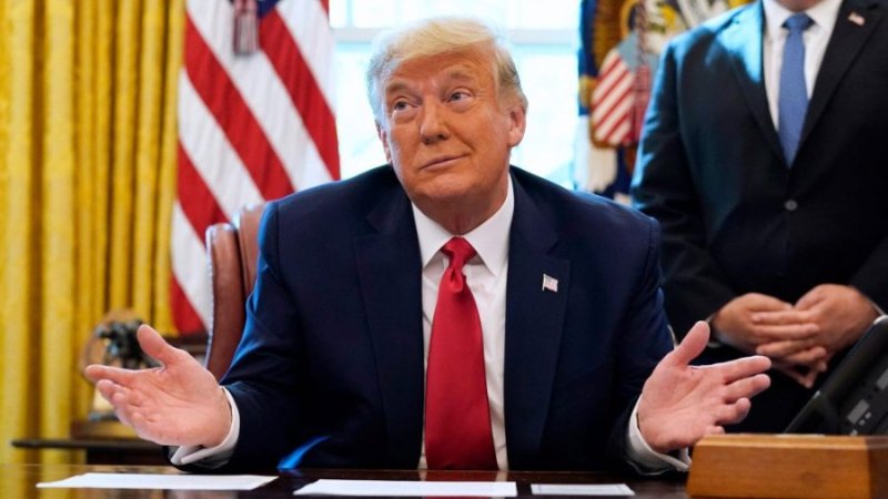 Trump yavuze ko nta bufasha yari yiteze kuri Macron ukubitwa n'umugore we