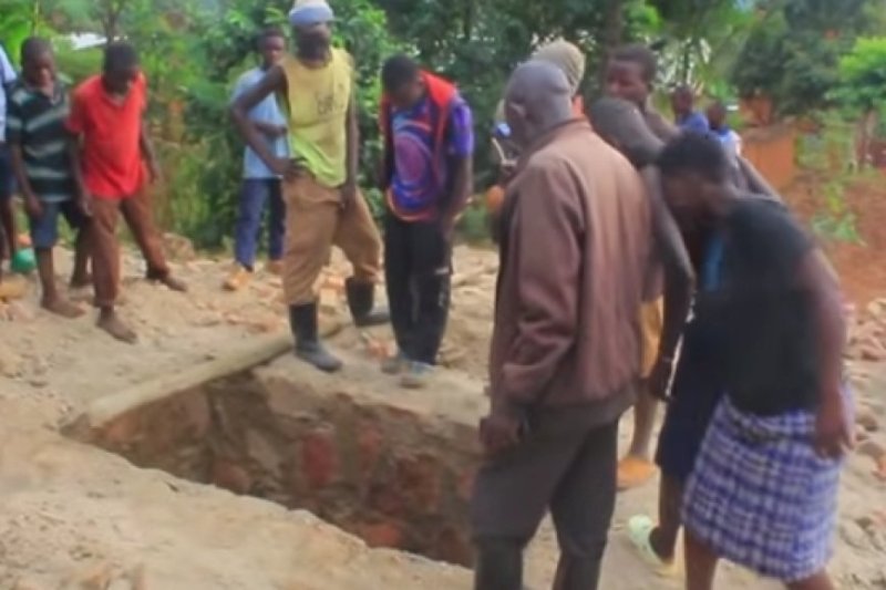 Gatsibo: Umukecuru arakekwaho kujugunya mu bwiherero uruhinja rw'amezi 7 rwari rwabyawe n'umukobwa we